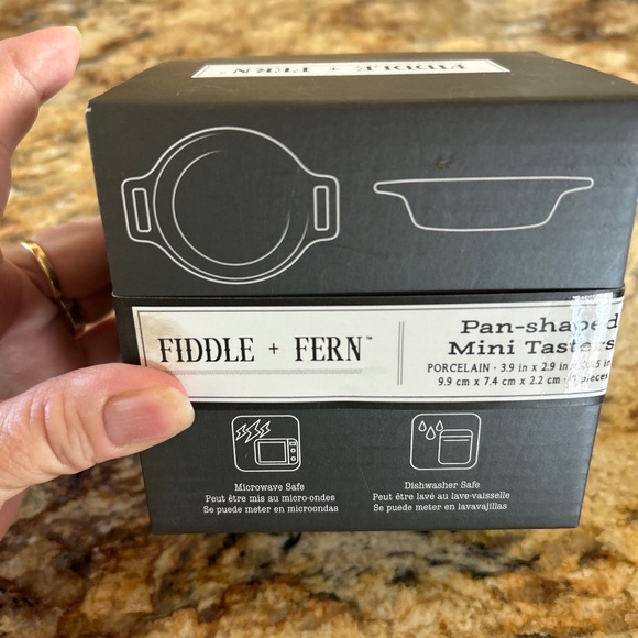 Fiddle + Fern porcelain mini tasters (4) new in the box - Picture 2 of 3